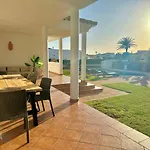 Villa Coral *